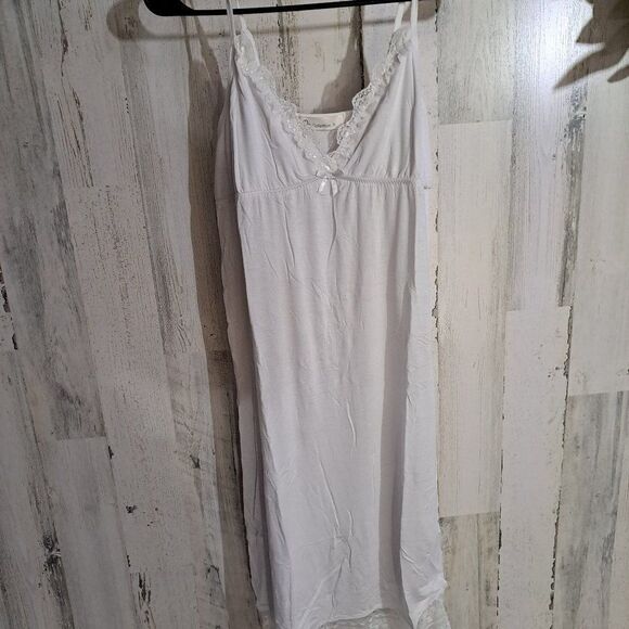 NWOT O2 Collection Night Gown - Picture 1 of 5